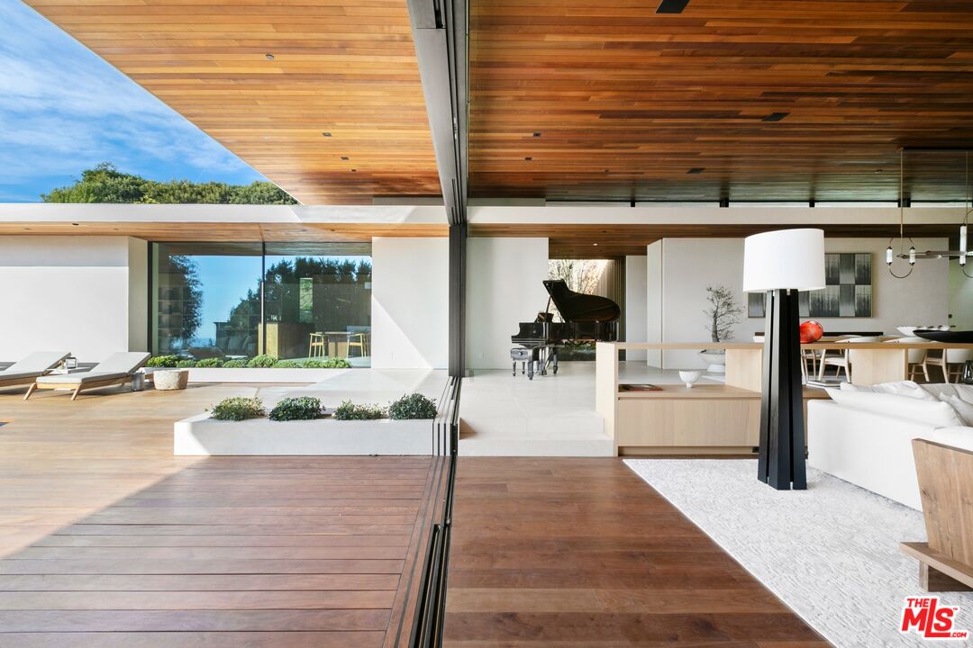 MLS #25493341 image #10