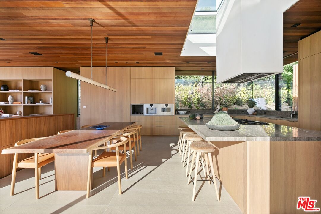 MLS #25493341 image #15