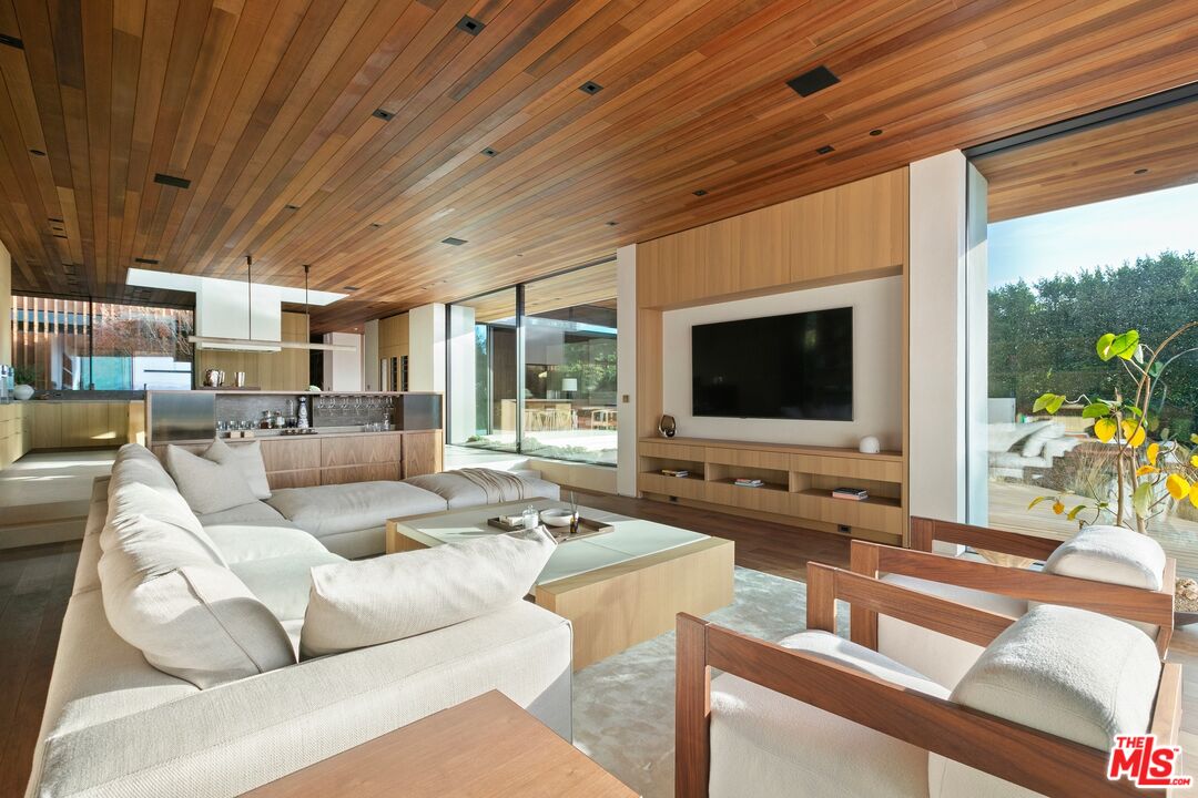 MLS #25493341 image #23