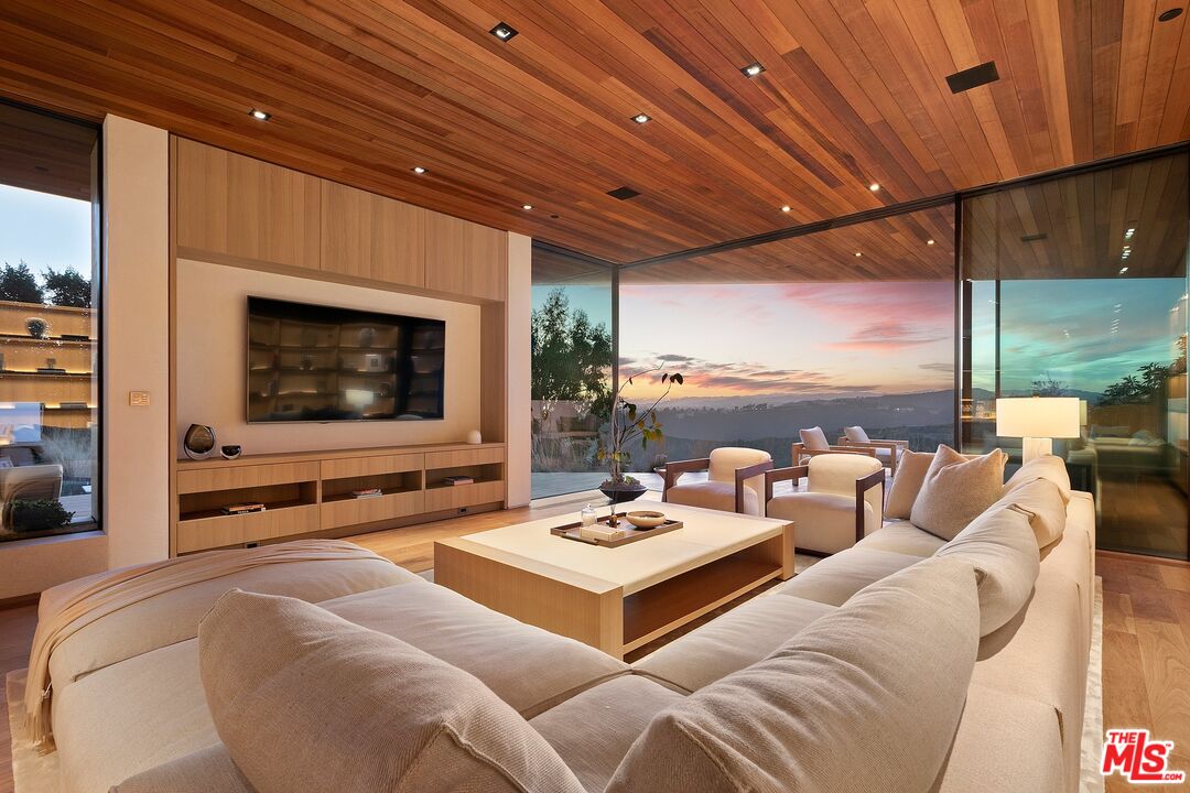 MLS #25493341 image #39