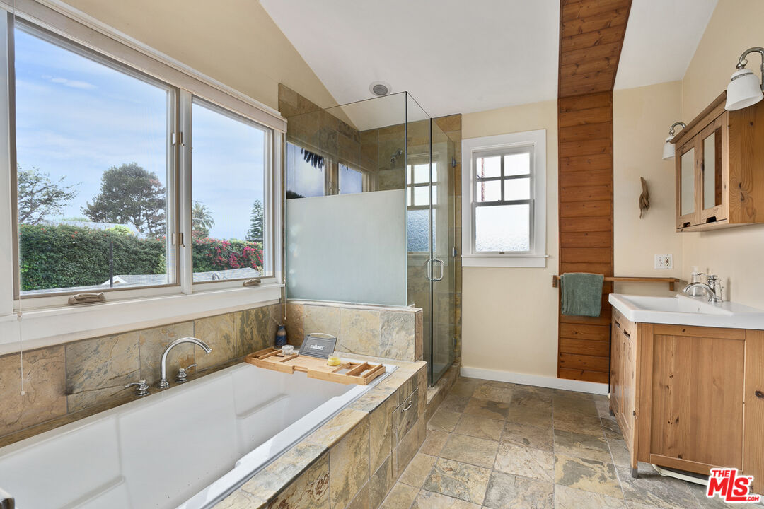 MLS #25493849 image #23