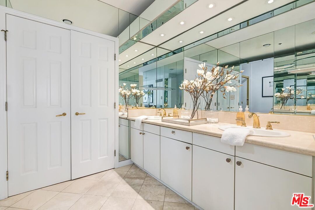 MLS #25494757 image #11