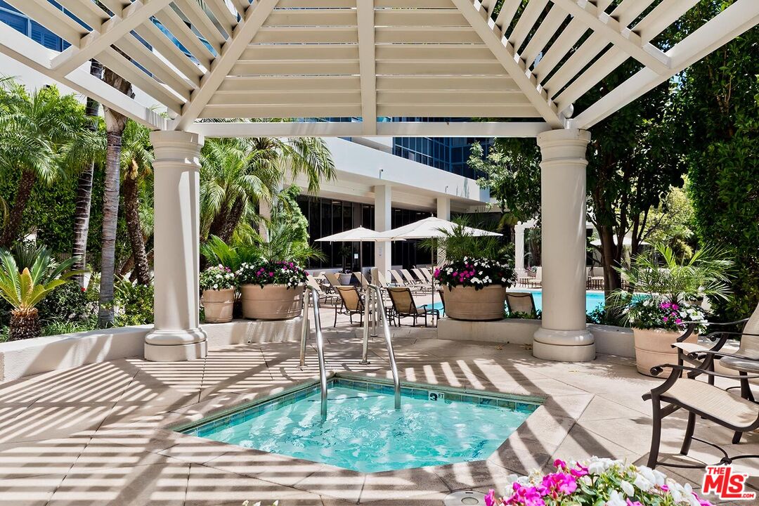 MLS #25494757 image #24