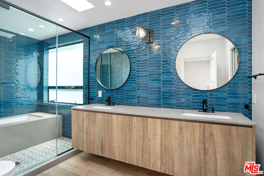 MLS #25495041 image #16