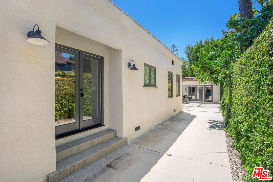 MLS #25495041 image #24