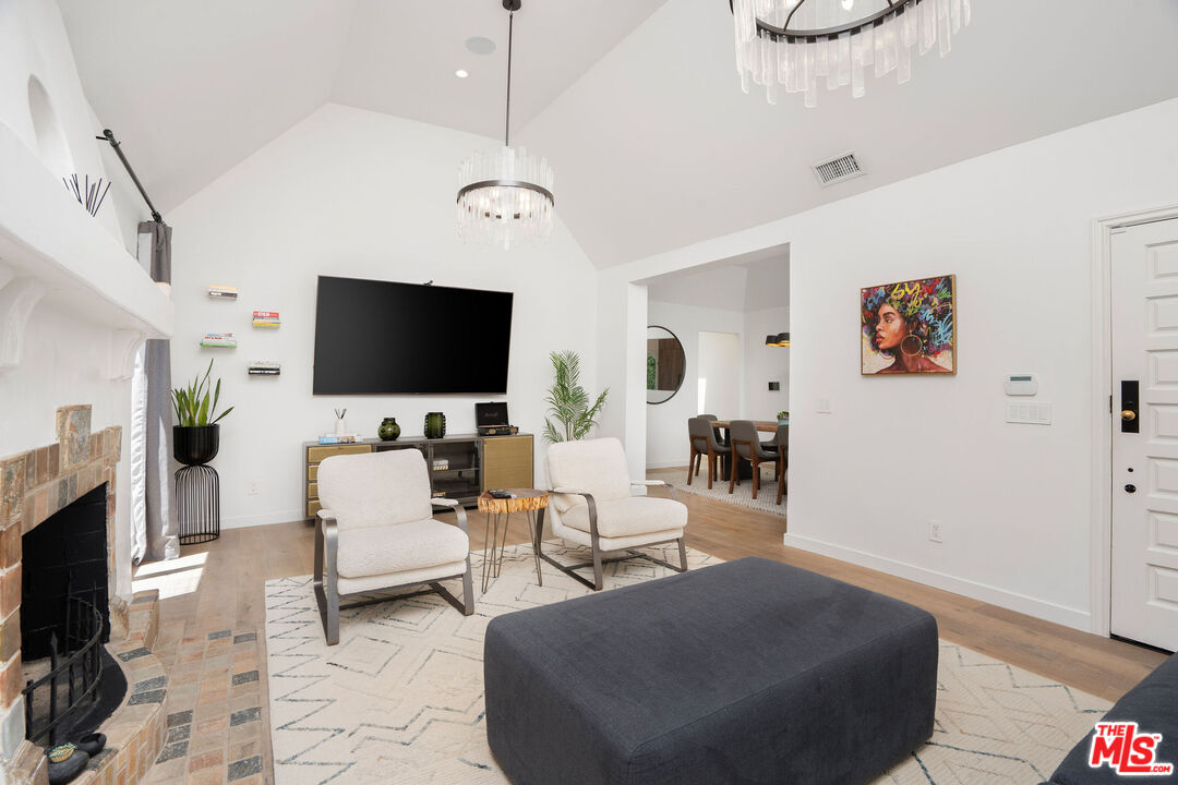 MLS #25495041 image #2