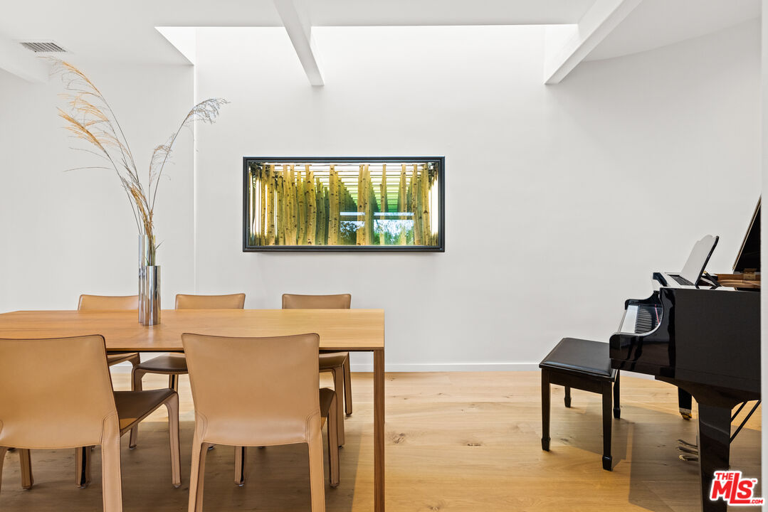 MLS #25495045 image #9