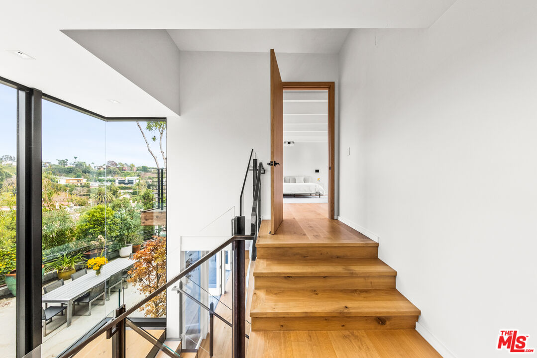 MLS #25495045 image #23