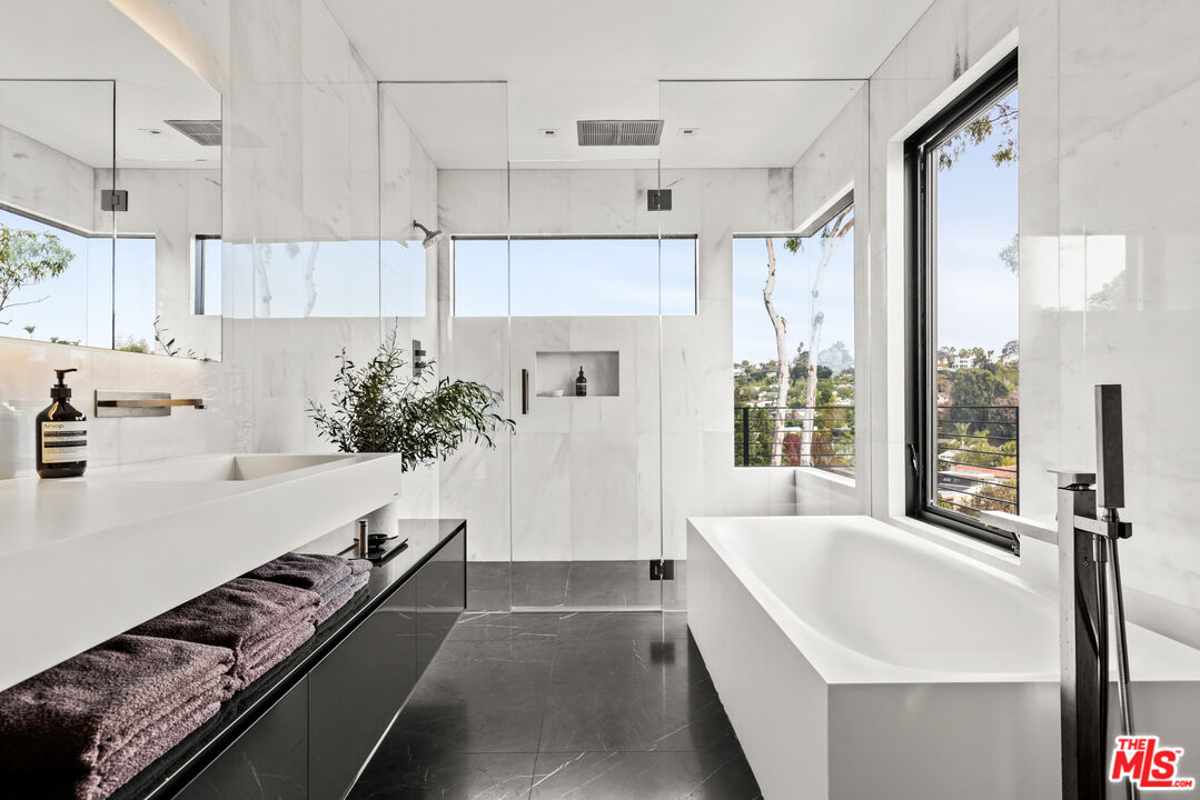 MLS #25495045 image #30