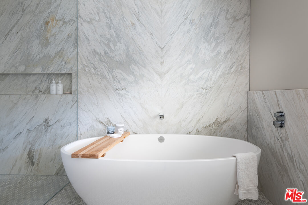 MLS #25495245 image #22