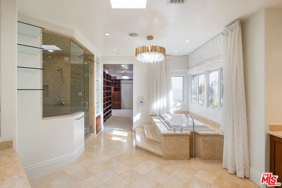 MLS #25495559 image #12