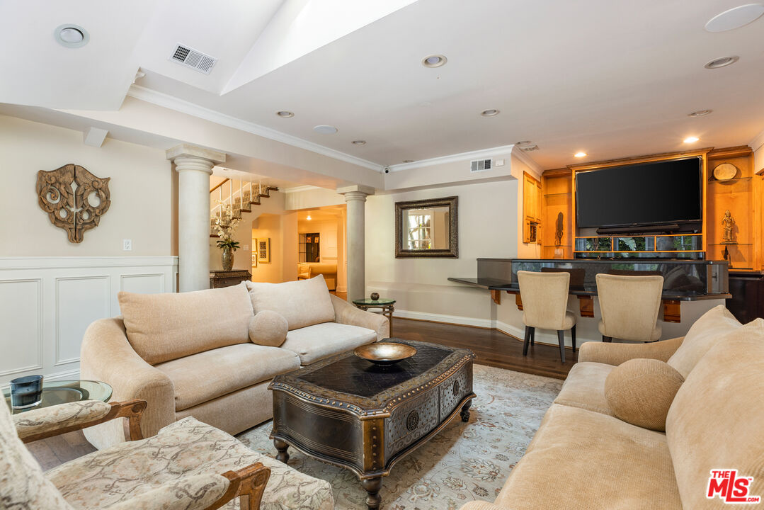 MLS #25495853 image #16