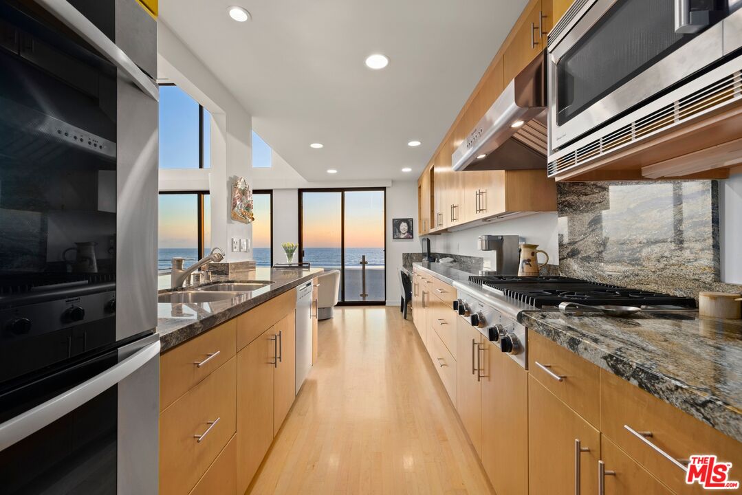 MLS #25497457 image #5