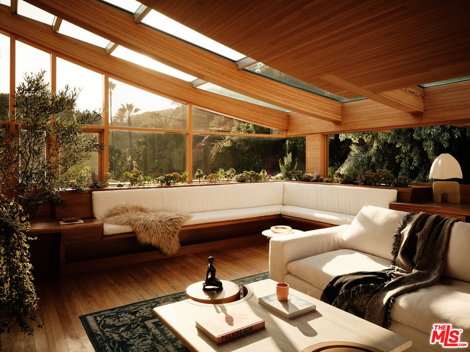 MLS #25497739 image #14