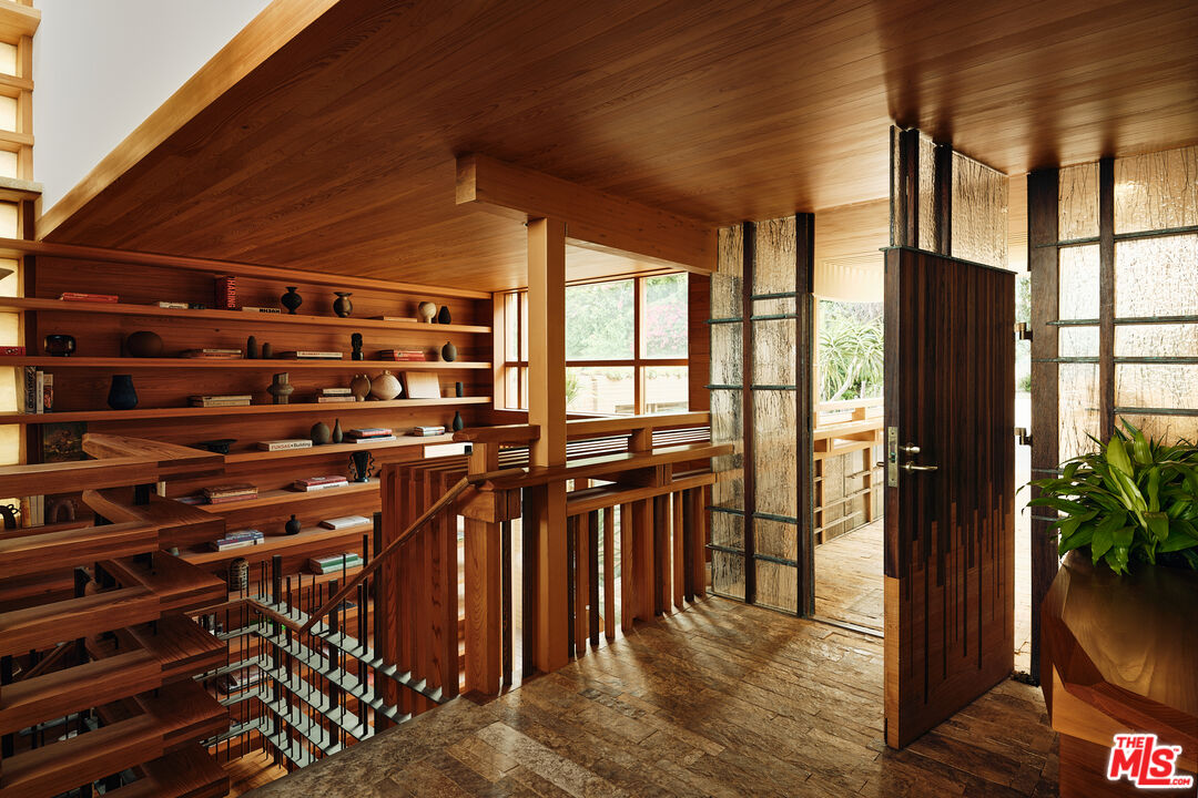 MLS #25497739 image #3