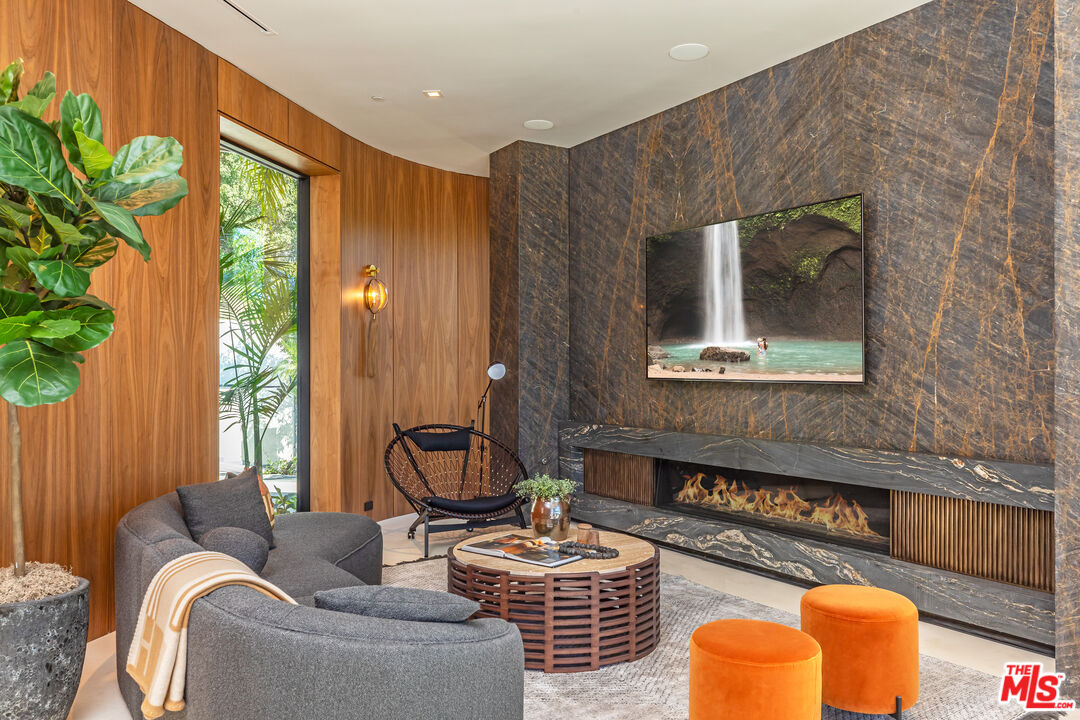 MLS #25498363 image #12