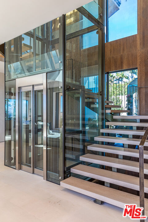 MLS #25498363 image #14