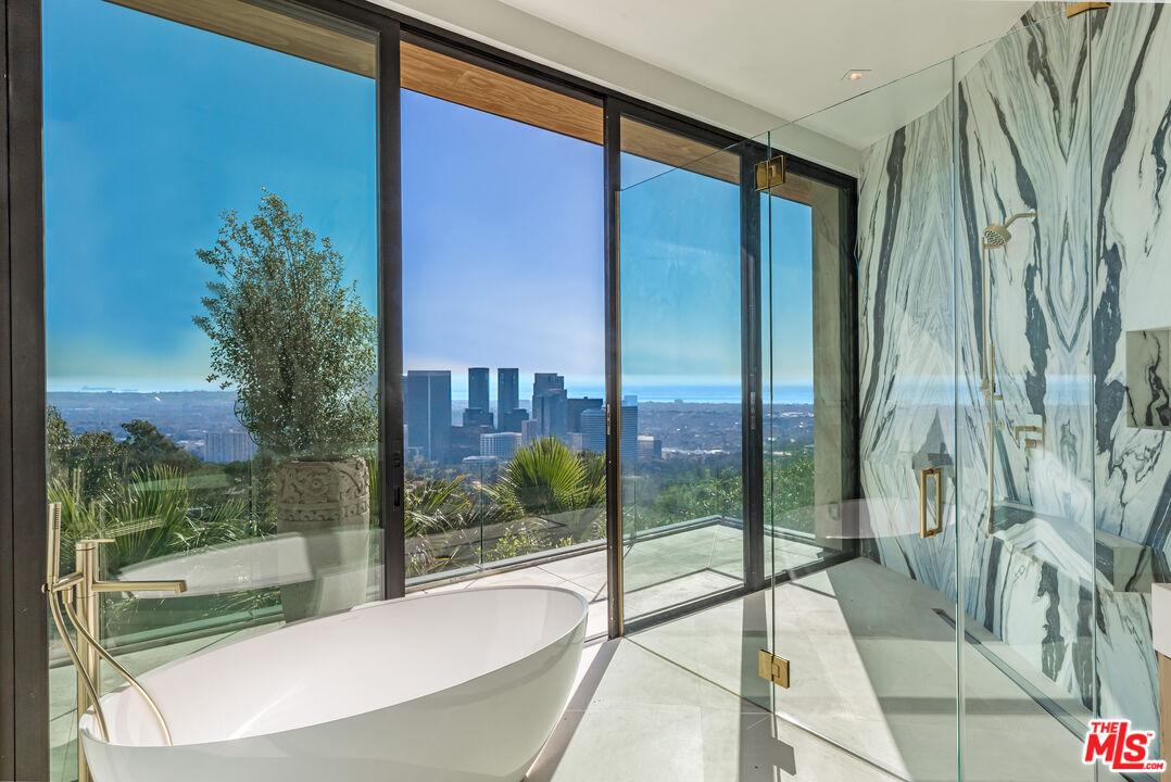 MLS #25498363 image #18