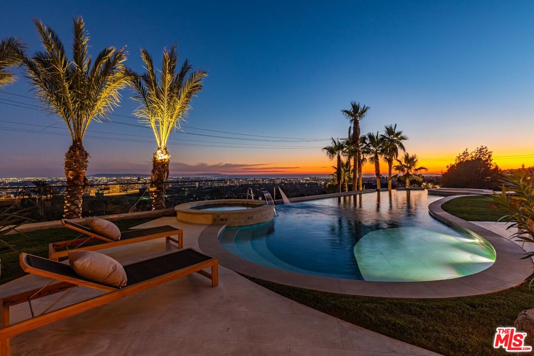 MLS #25498363 image #1