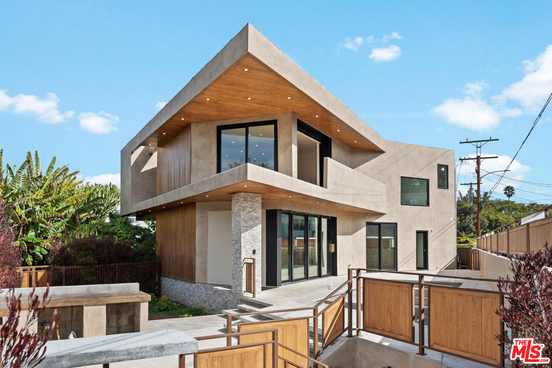 MLS #25498421 image #0