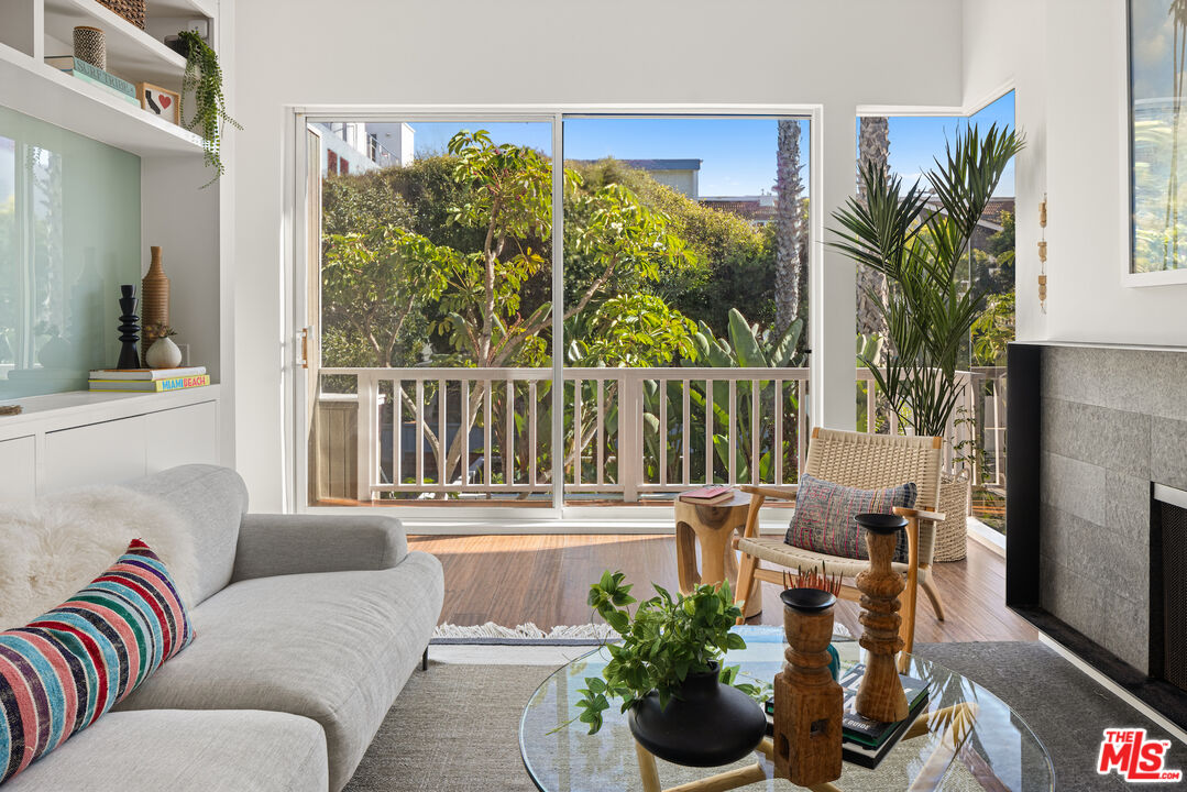 MLS #25499953 image #2