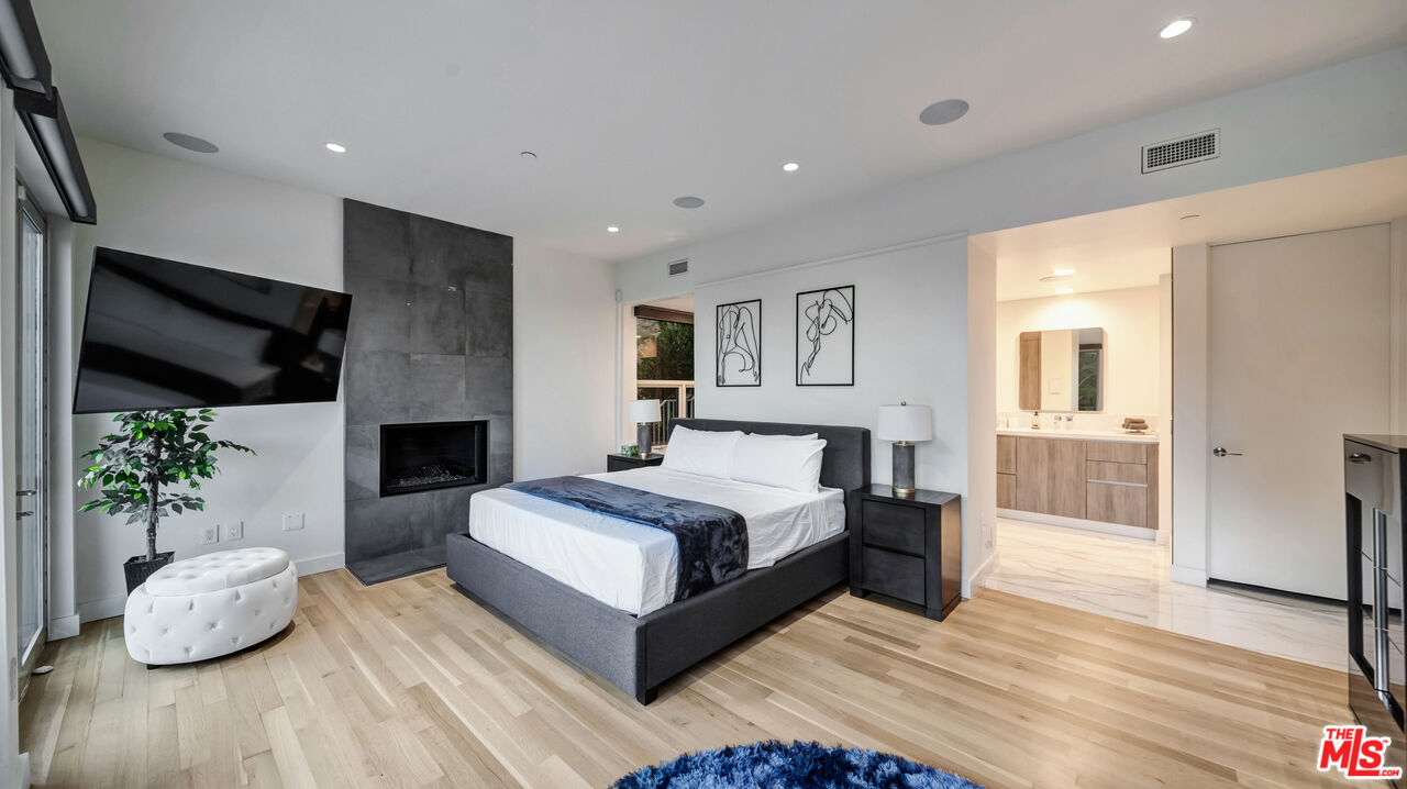 MLS #25500045 image #10