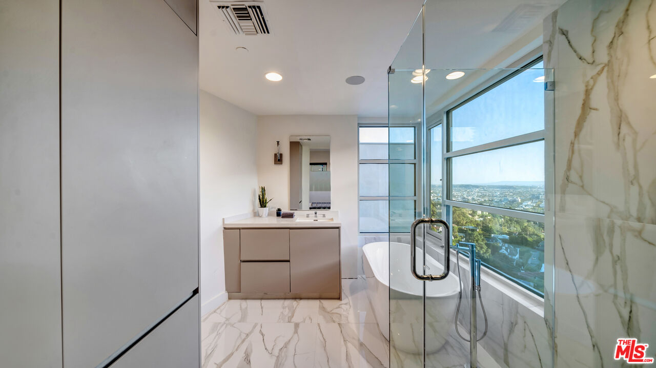 MLS #25500045 image #13