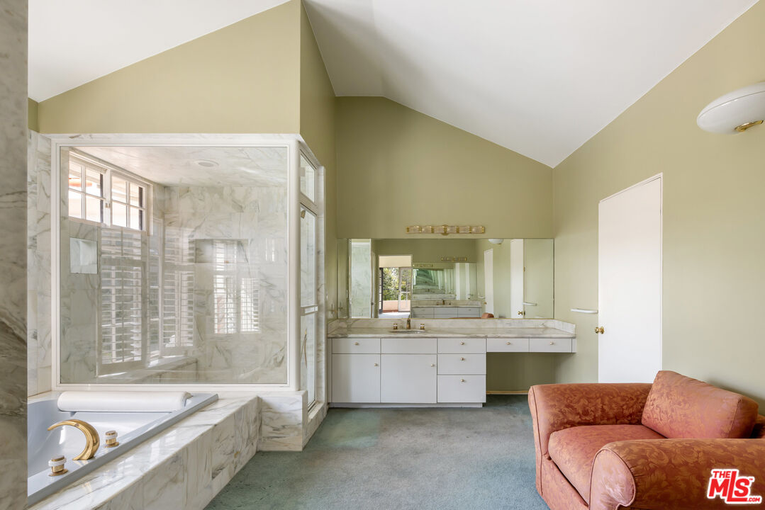 MLS #25500371 image #23