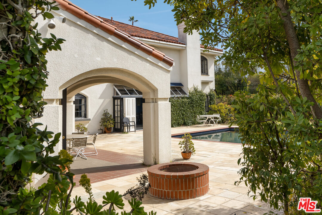 MLS #25500371 image #5