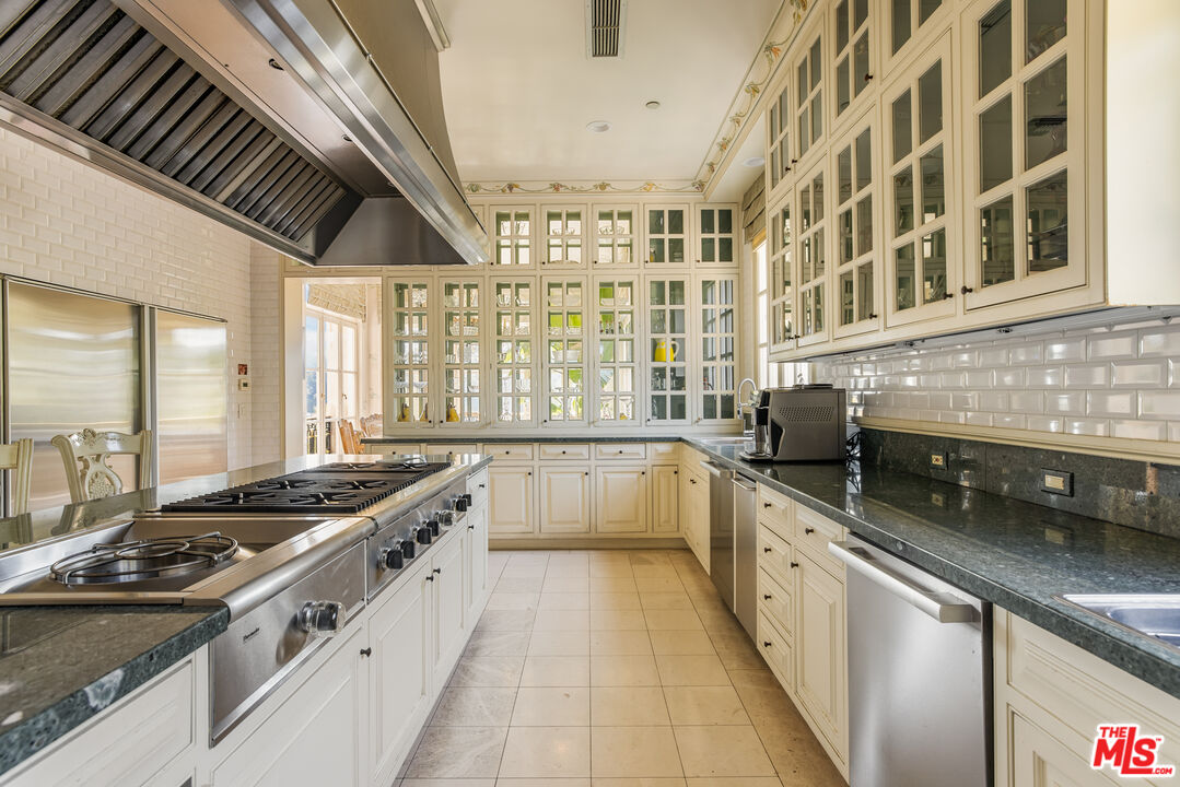 MLS #25500747 image #14