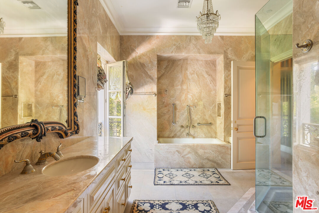 MLS #25500747 image #22