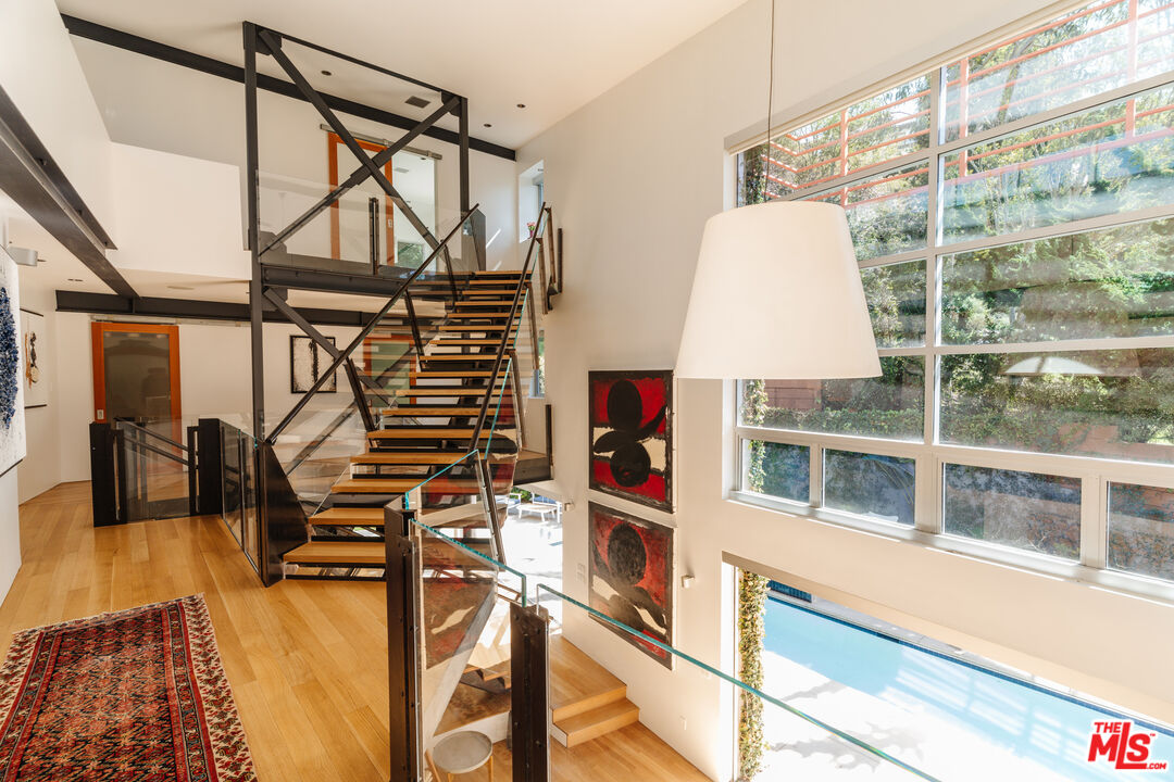 MLS #25500947 image #8