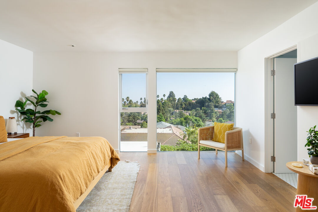 MLS #25500959 image #23