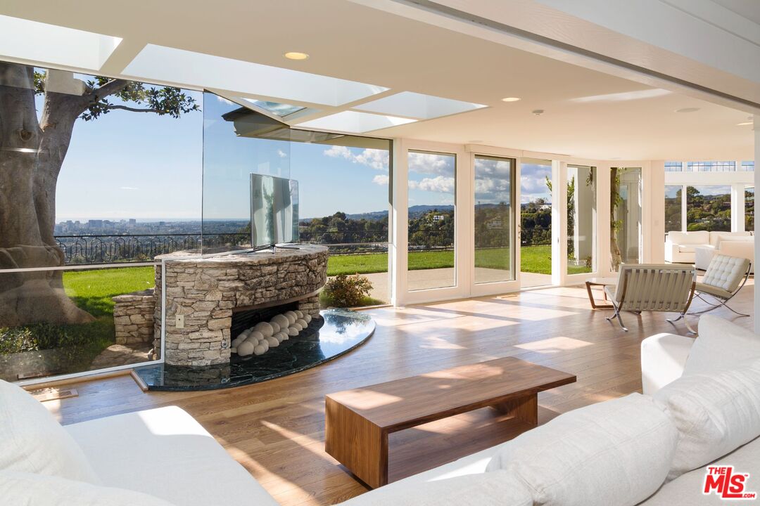 MLS #25501243 image #7