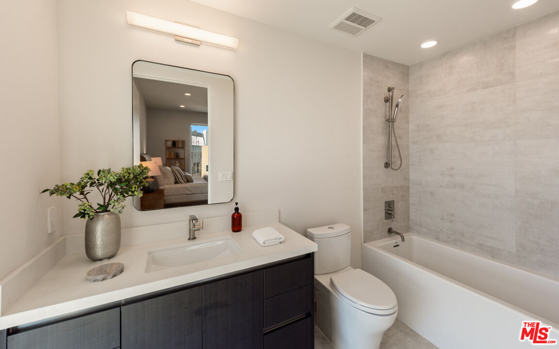 MLS #25501475 image #21