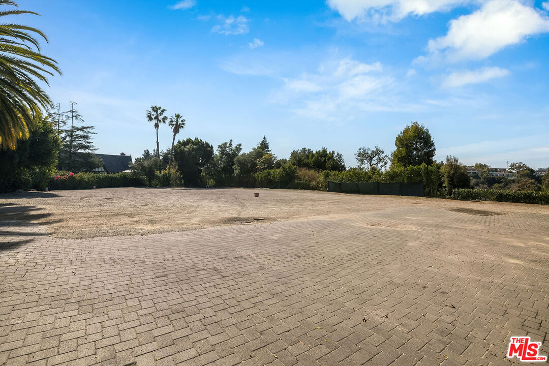 MLS #25501611 image #2