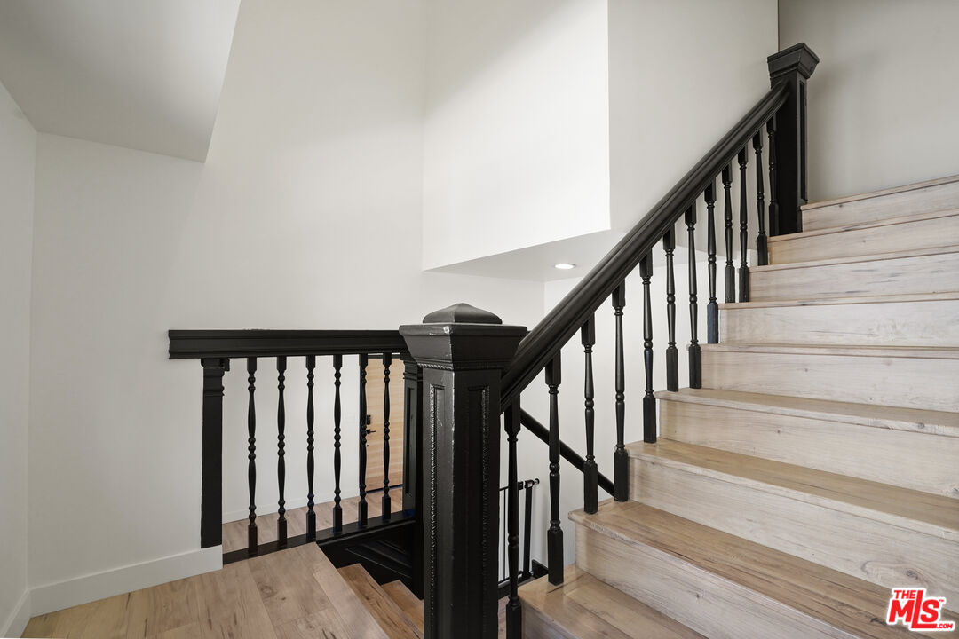 MLS #25502413 image #22