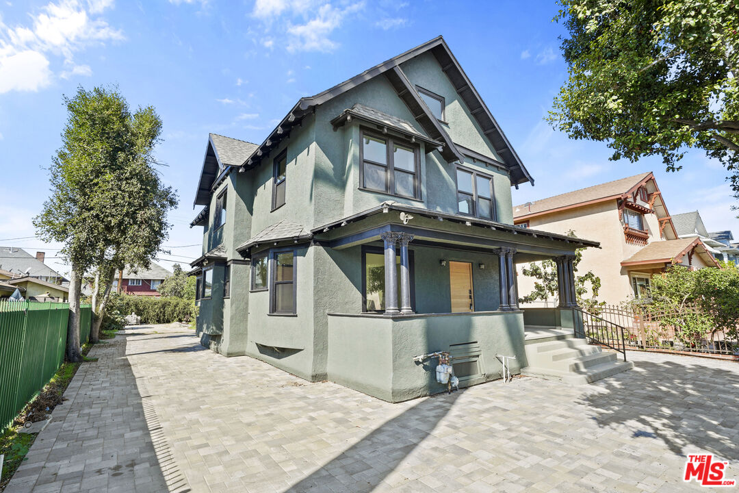 MLS #25502413 image #2