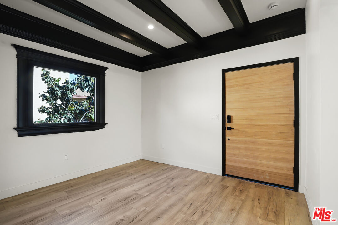 MLS #25502413 image #5