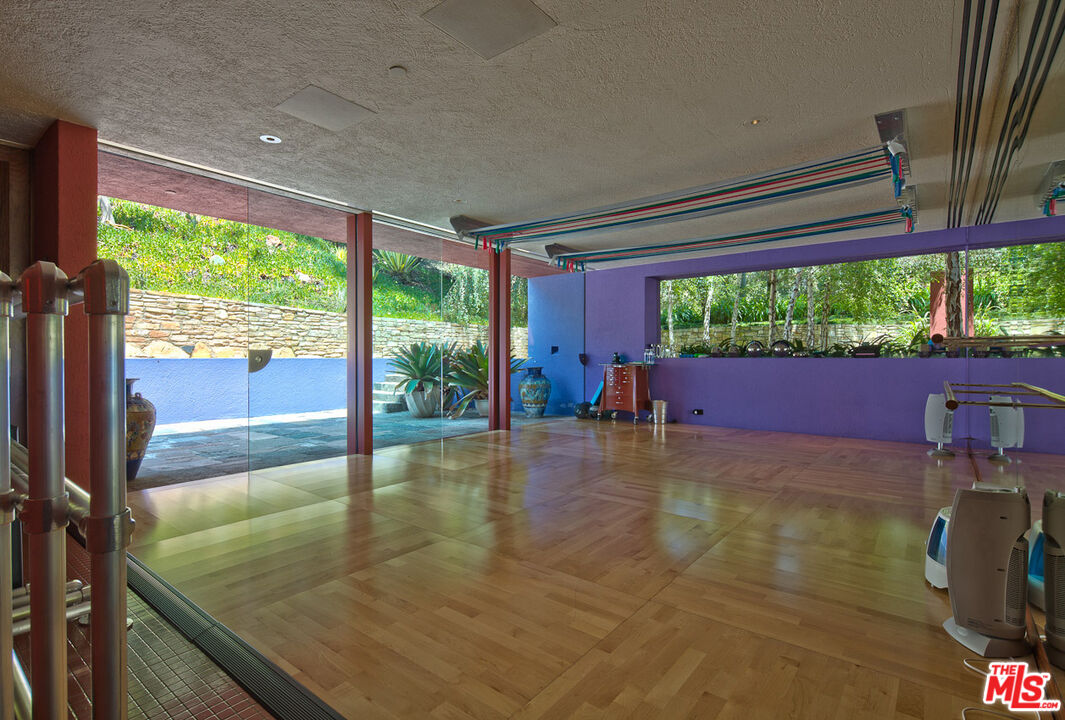 MLS #25502639 image #30