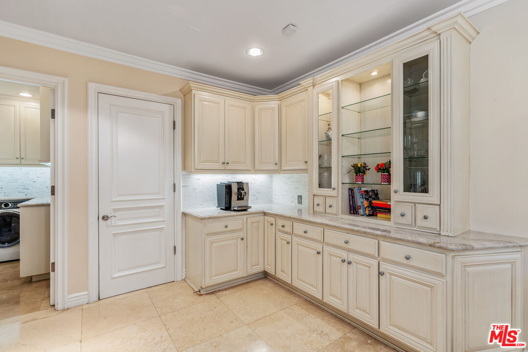 MLS #25502767 image #21