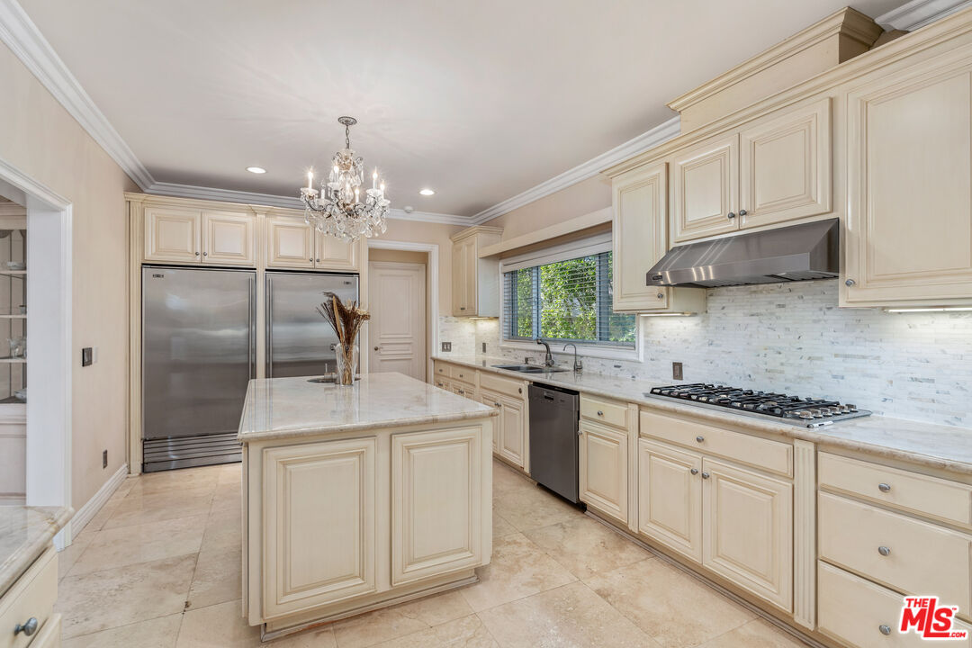 MLS #25502767 image #22