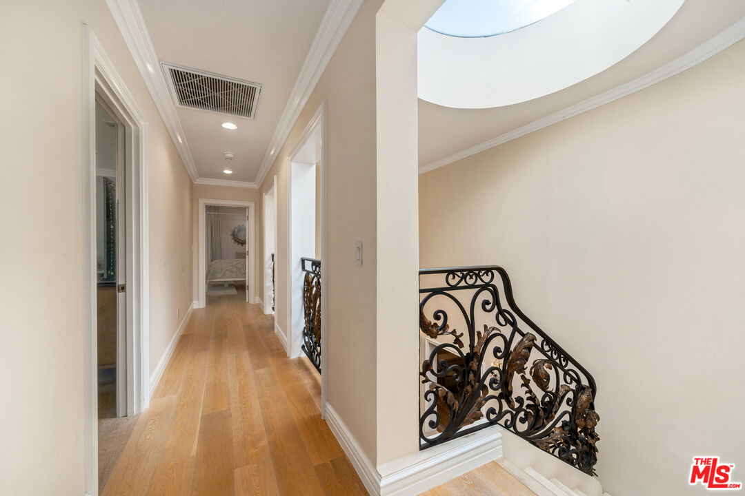 MLS #25502767 image #29