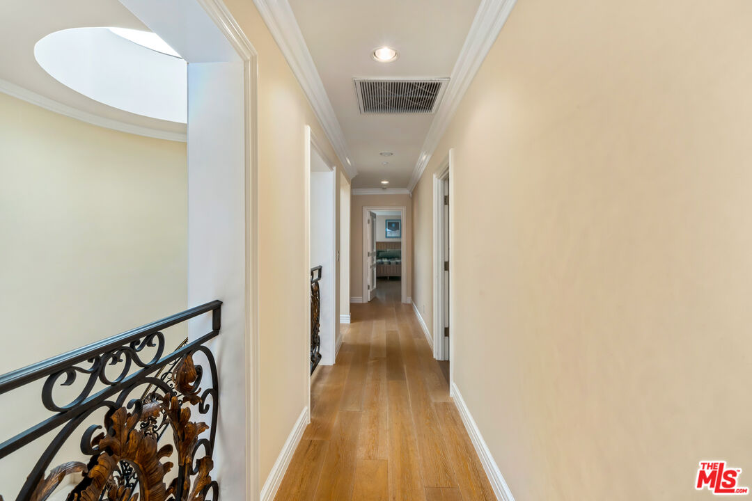 MLS #25502767 image #30