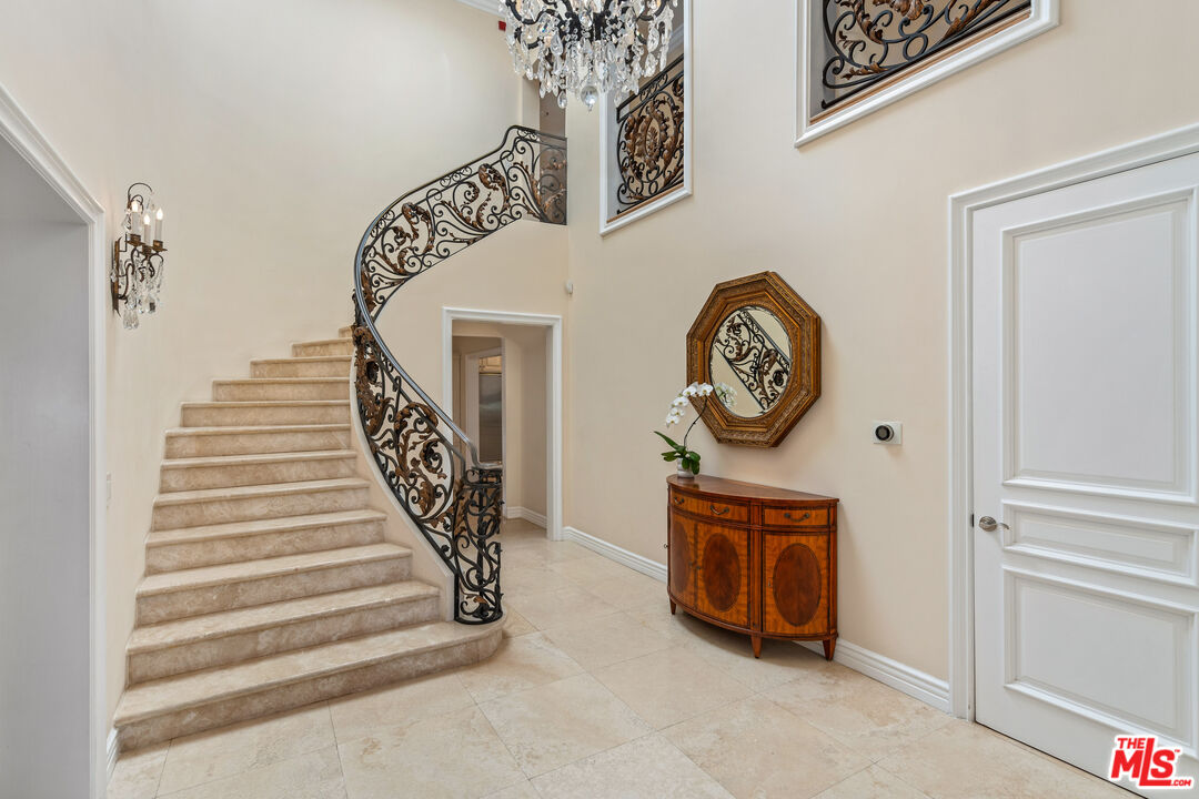 MLS #25502767 image #5