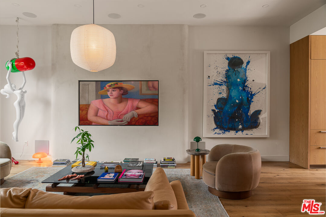 MLS #25502893 image #2