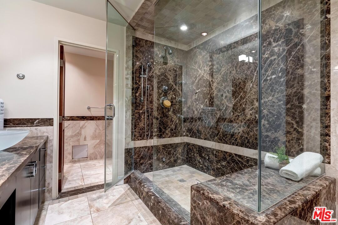 MLS #25503205 image #21