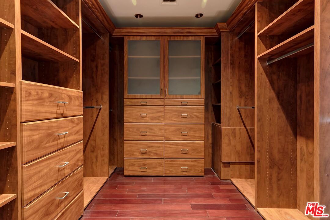 MLS #25503205 image #24