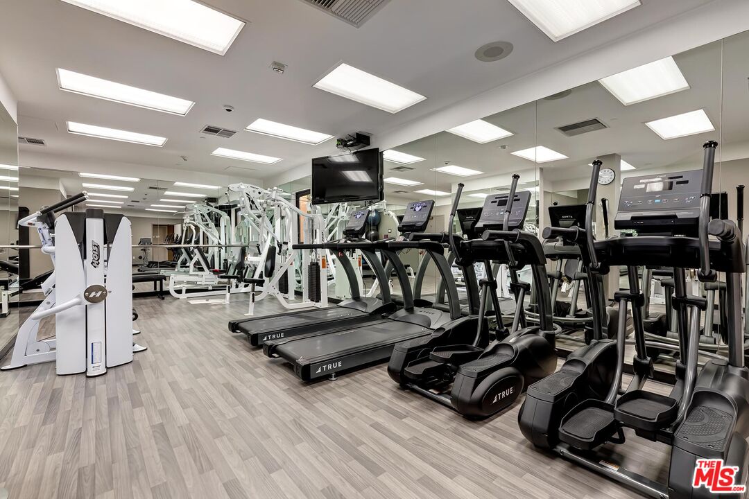 MLS #25503205 image #32