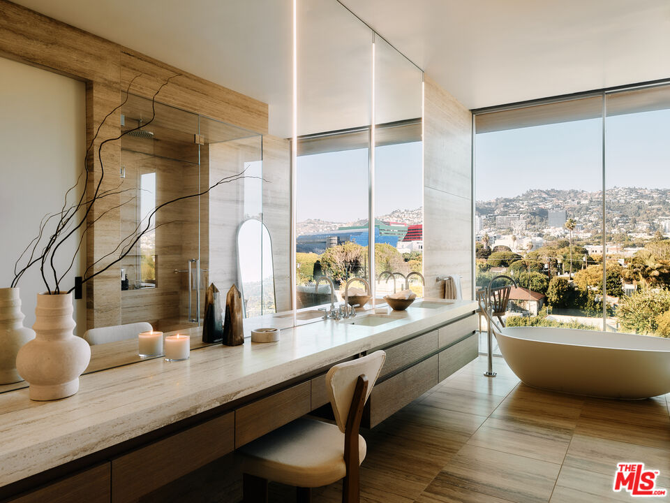 MLS #25504371 image #9